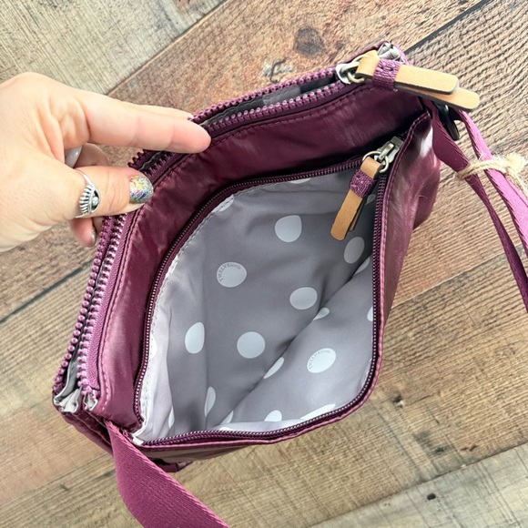 *NWT* TwelveLittle Fanny Pack/Mini Diaper Bag~Wine - Picture 7 of 10